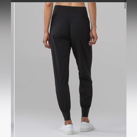 Lululemon Sun Setter Jogger (28") Black | size 4 - Picture 9 of 9